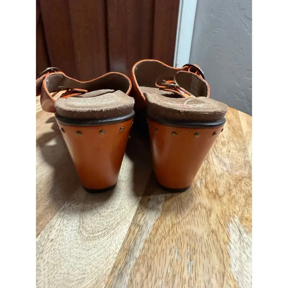 Dansko size 40 Wedge Sandal, Brown Leather, Adjustable Buckle Strap, Women’s - Picture 7 of 7